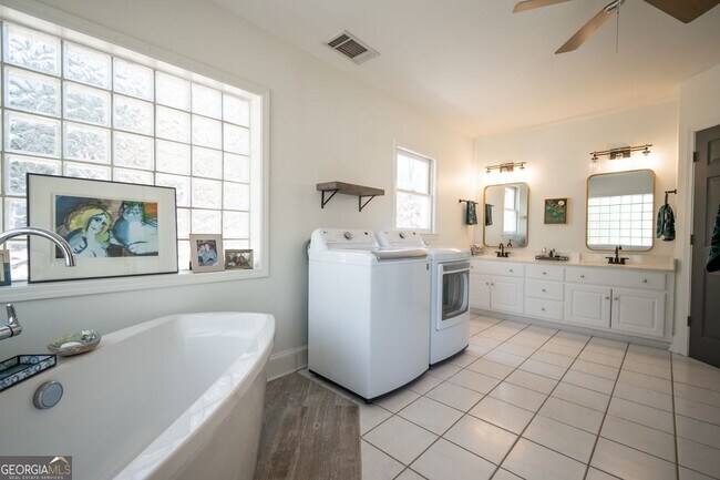 Building Photo - 119 Fortson Cir