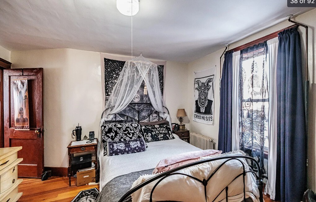 Bedroom 1 - 163 Bridge St
