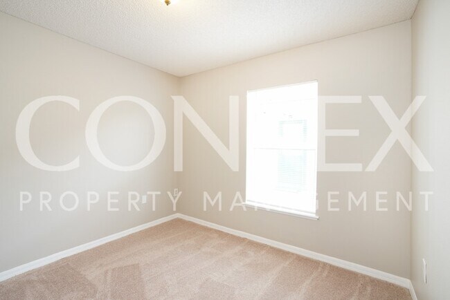 Building Photo - Outstanding 3 Bedroom Home in GREAT LOCATION!