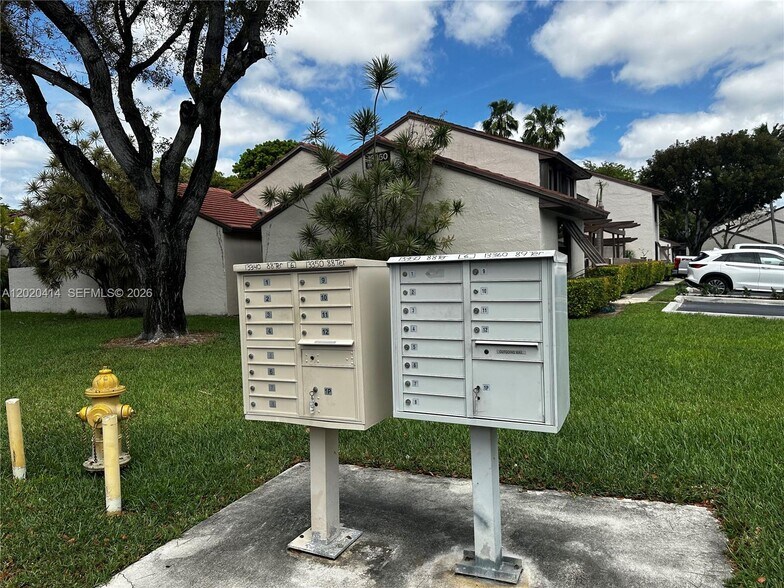 Building Photo - 13350 SW 88th Ter