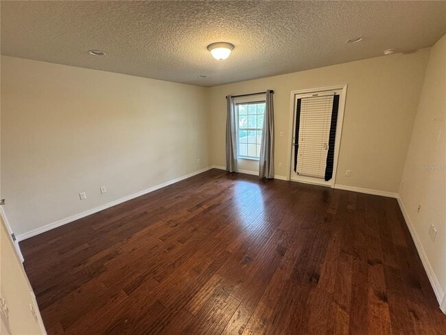 Building Photo - 11902 Lorenza Ln