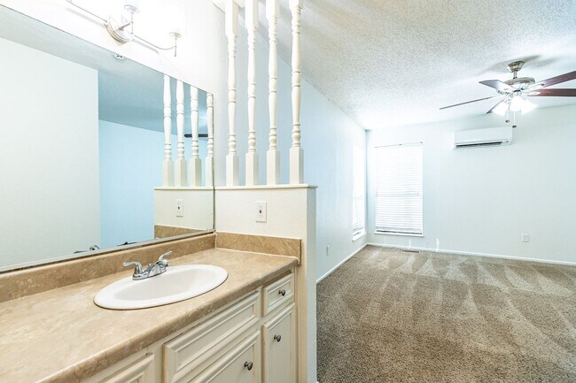 Building Photo - 1/2 Off 1st months rent
