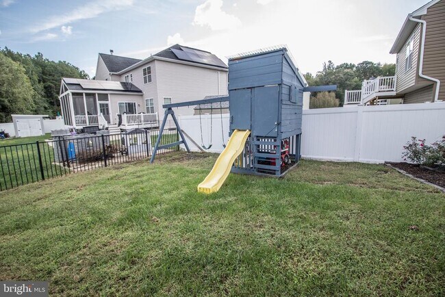 Building Photo - 45567 Bethson St