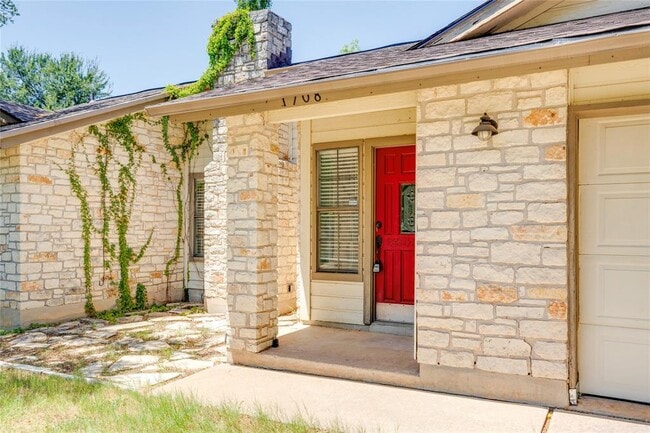 Building Photo - 1708 Wild Horse Ln