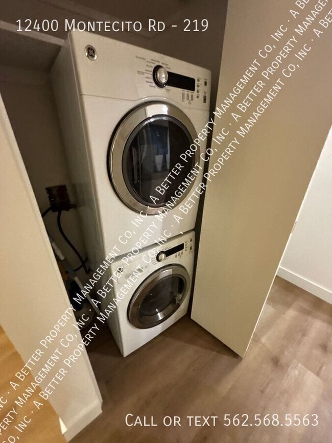 Building Photo - 12400 Montecito Rd