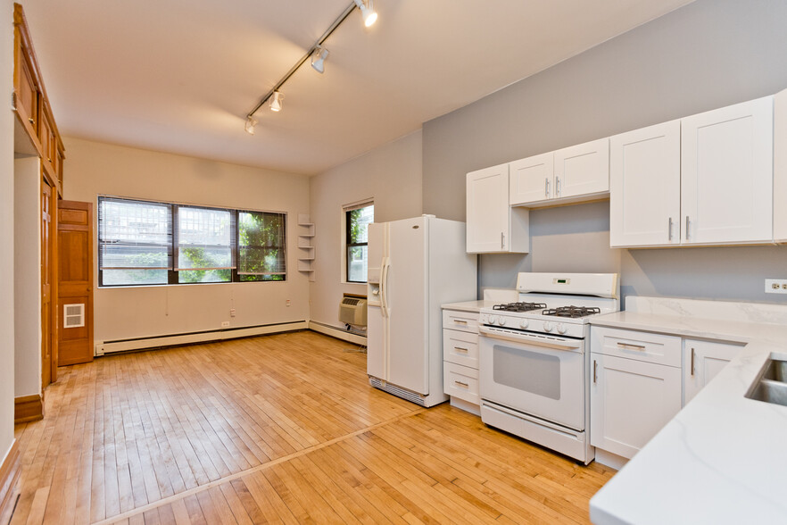 Building Photo - 3711 N Magnolia Ave