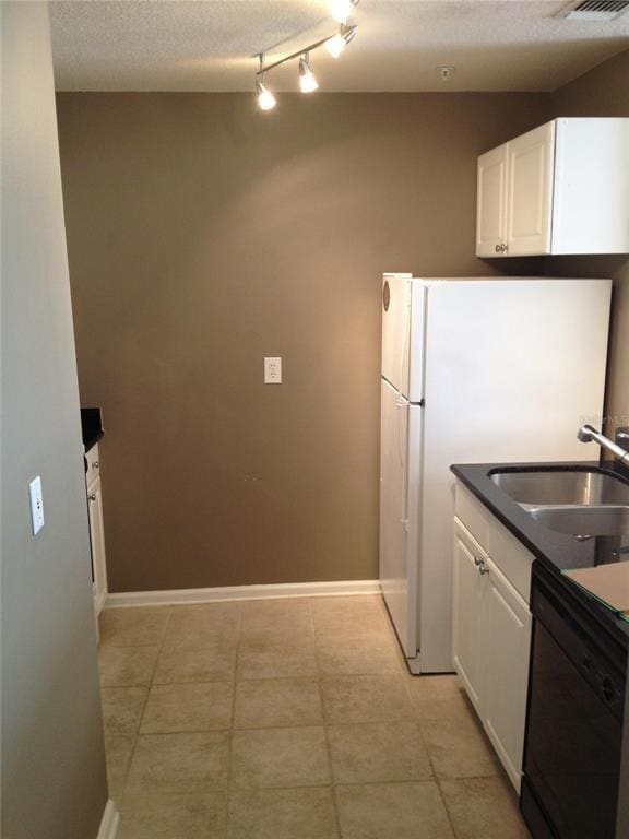 Building Photo - 800 S Dakota Ave