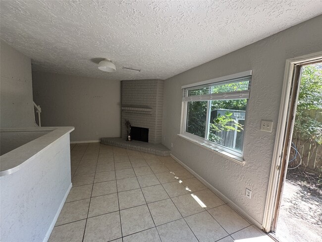 Building Photo - 3842 Willow Springs Ln