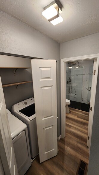 Building Photo - 2605 N Pinon Ridge Dr