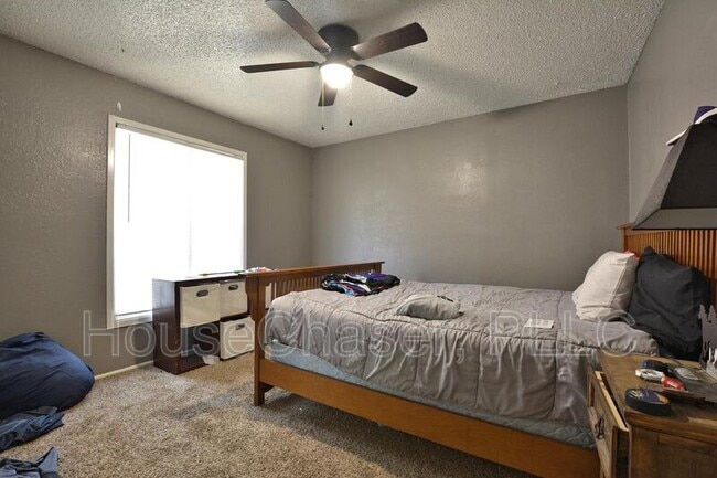 Building Photo - 4815 11th St