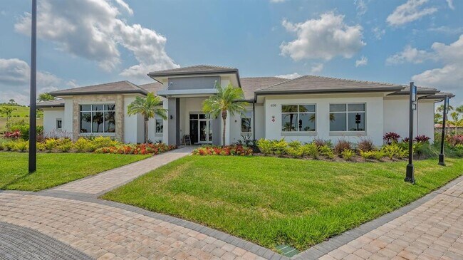 Building Photo - 6209 Plateau Ct