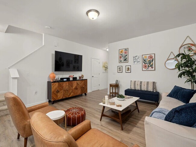 Building Photo - Lease OR Lease to Own