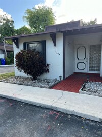 Building Photo - 3624 SW 68th Ln