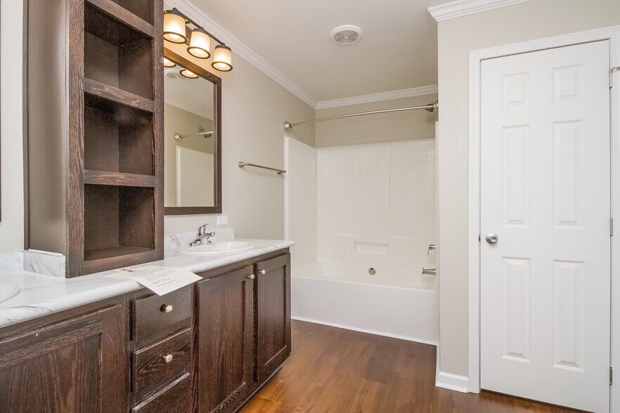 Building Photo - 2003 Vancroft Cir