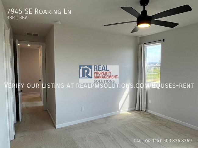 Building Photo - 7945 SE Roaring Ln