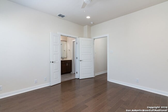 Building Photo - 211 Utah St