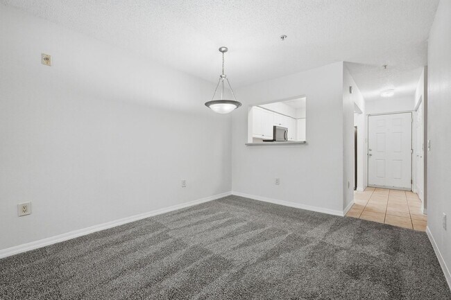 Building Photo - Highly Sought After GROUND-FLOOR Unit at Florida Club!  Pool View!!