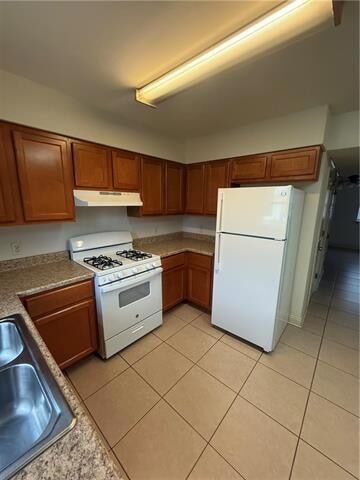 Building Photo - 3612 Laplace St