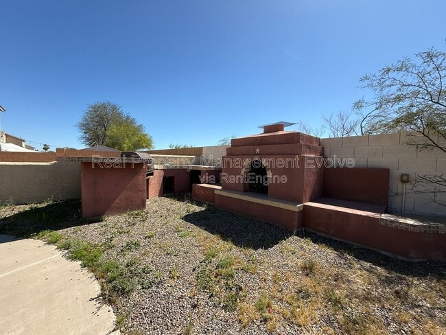 Building Photo - 7238 S 42nd Ln