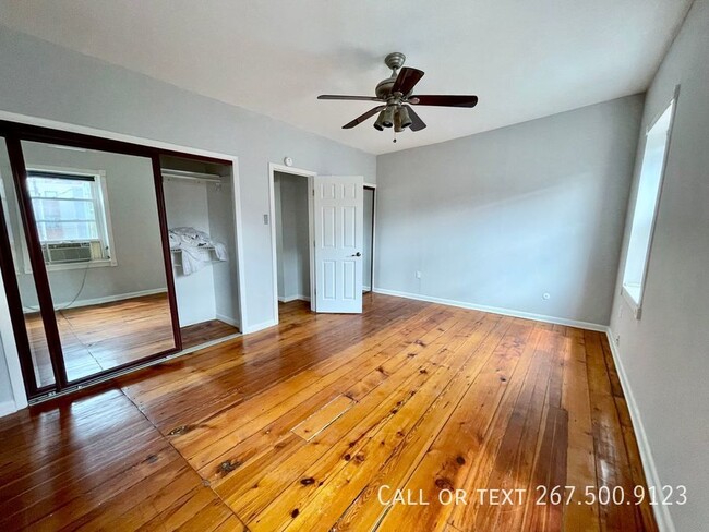 Building Photo - Renovated 2bd apt in Northern Liberties. D...