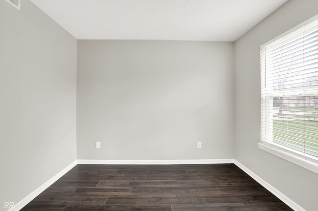 Building Photo - 5761 Cantigny Way S