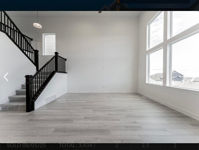 Building Photo - 13735 Devers Dr