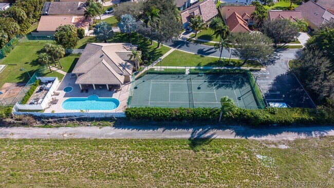 Building Photo - 5260 Grande Palm Cir