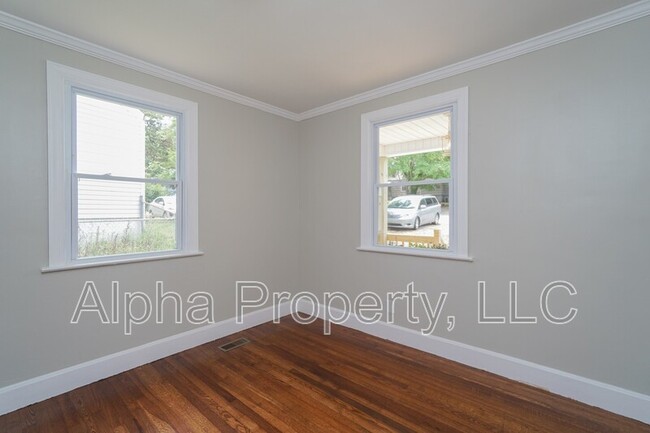 Building Photo - 107 Briarwood Rd
