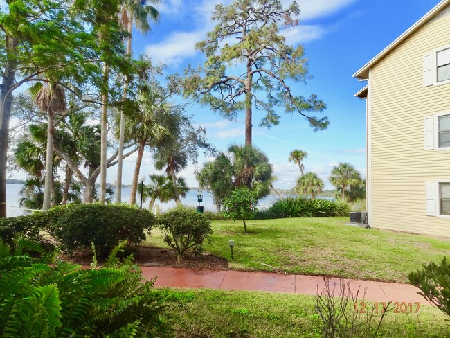 Building Photo - 225 S Tropical Trail