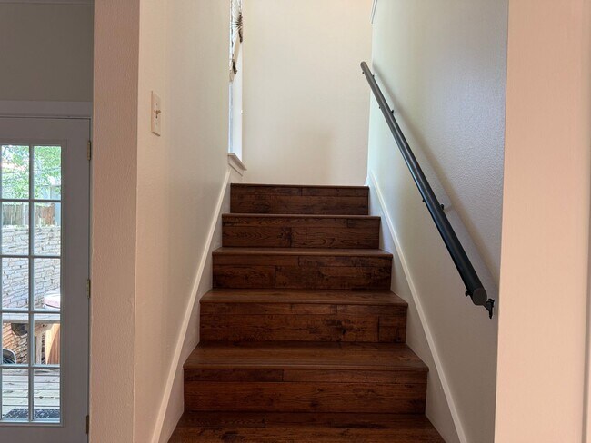 Building Photo - 9106 Rockcrest Cir