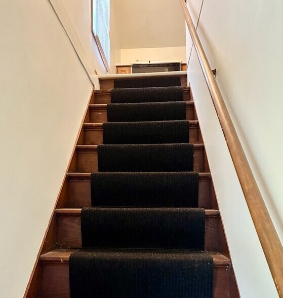 Inside entrance steps - 1220 W Packard St