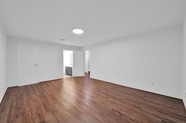 Building Photo - 16 S Cypress Pine Dr