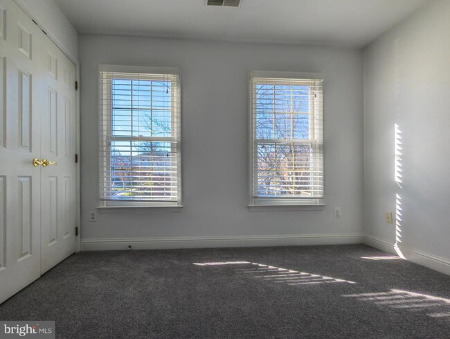 Building Photo - 2175 N Pierce St