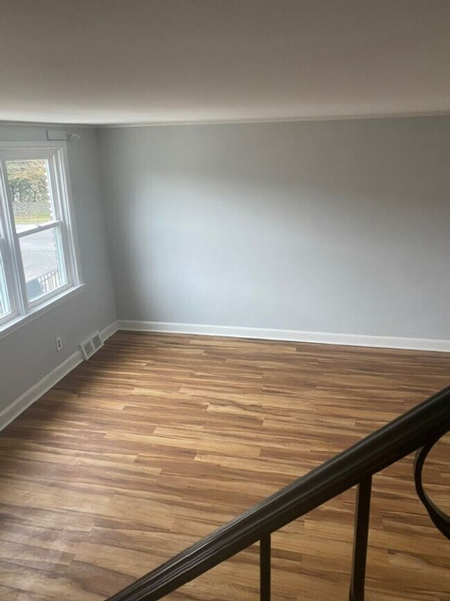 Building Photo - House for Rent in Upper Darby