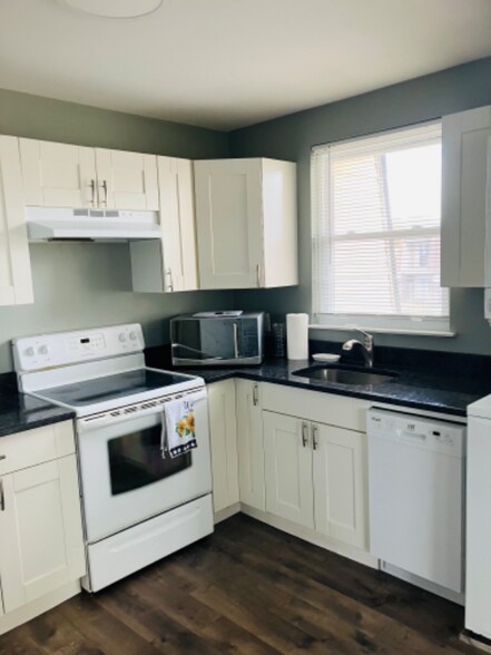 Building Photo - 26 Florence Tollgate Pl