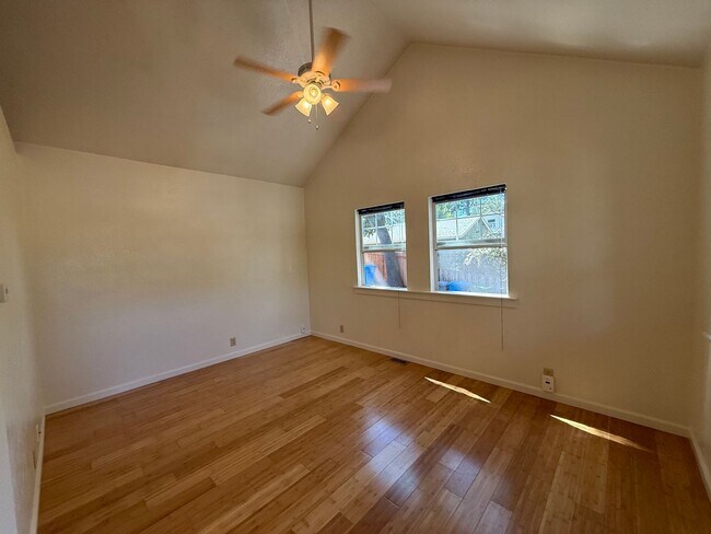 Building Photo - 8121 1/2 El Rancho Drive