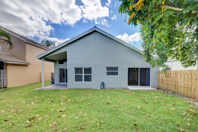 Building Photo - 7390 Ashley Shores Cir