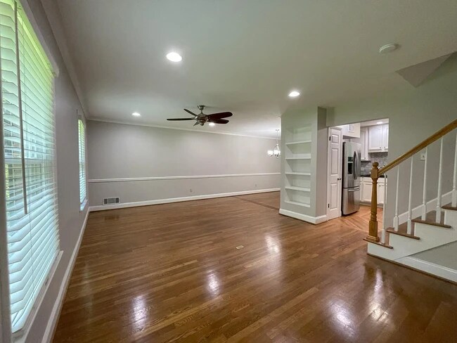 Building Photo - 2706 Eaton Pl