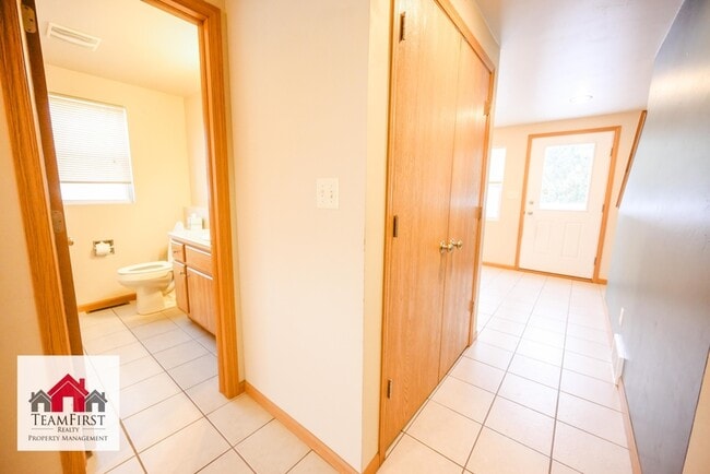 Building Photo - 2135 S Broadway