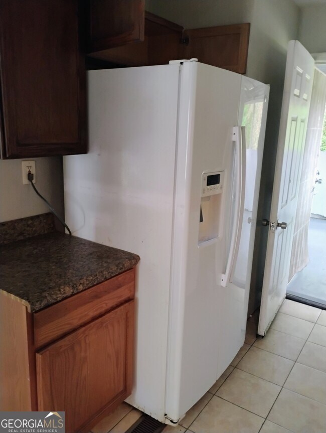 Building Photo - 853 Haven St SE