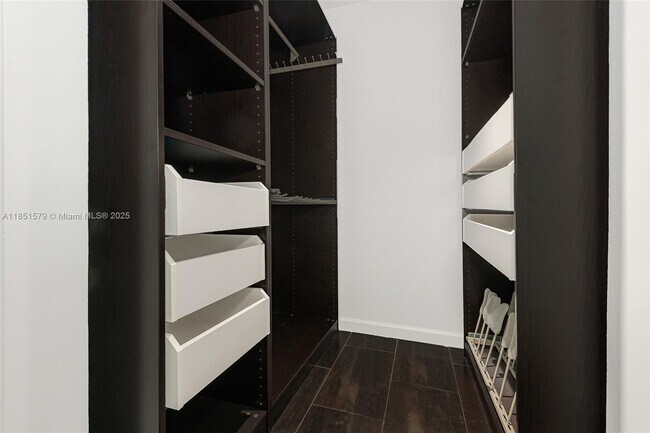 Building Photo - 300 S Biscayne Blvd