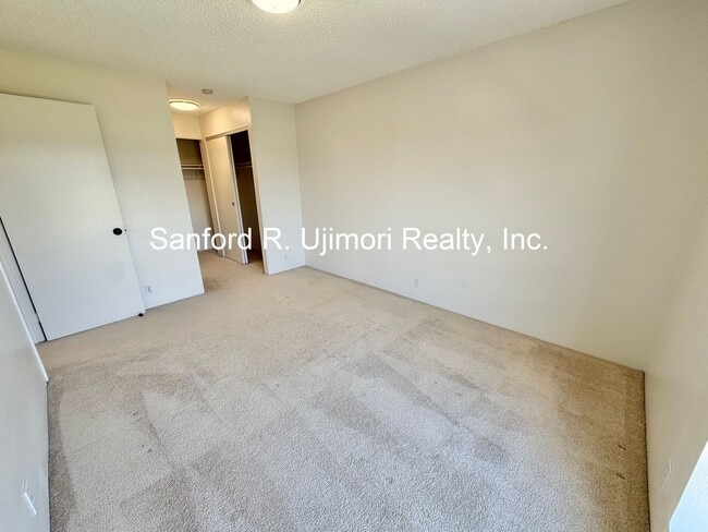 Building Photo - 94-105 Luluka Place #J202