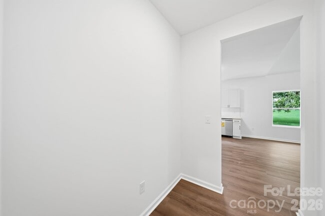 Building Photo - 1533 S Battleground Ave