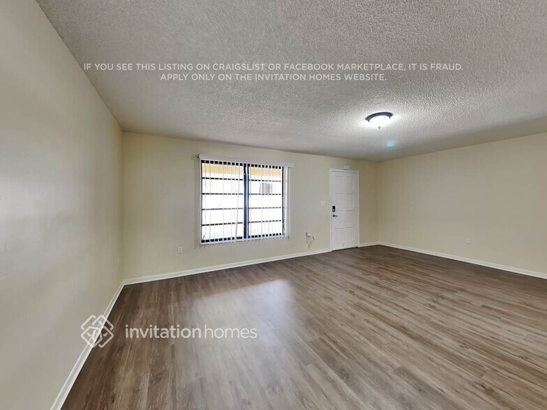 Building Photo - 1904 SW 96th Ave