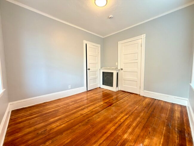 Building Photo - 18 Harold Park