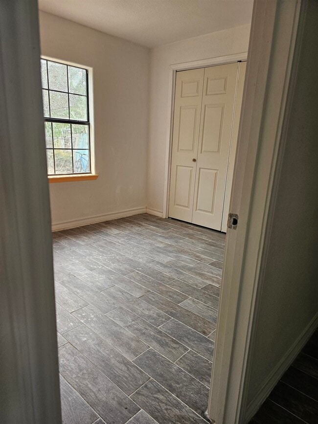 Building Photo - 4933 Franzetta St