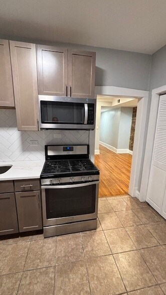 Building Photo - 2514 N Harding Ave