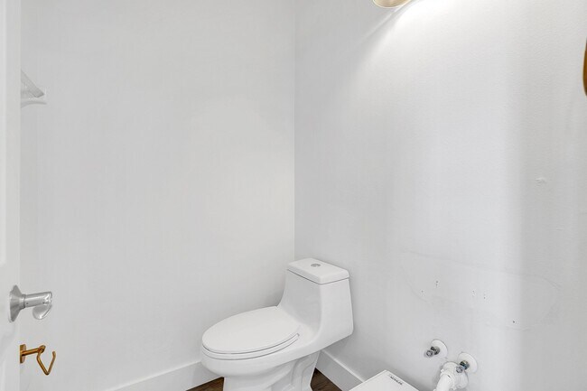 Building Photo - 1579 Chatfield Pl