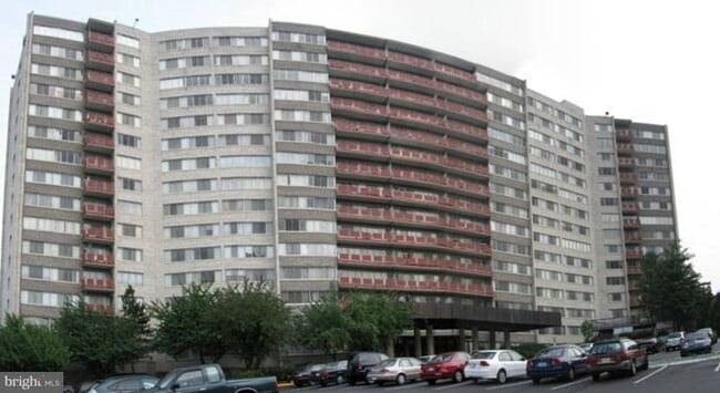 Building Photo - 5340 Holmes Run Pkwy