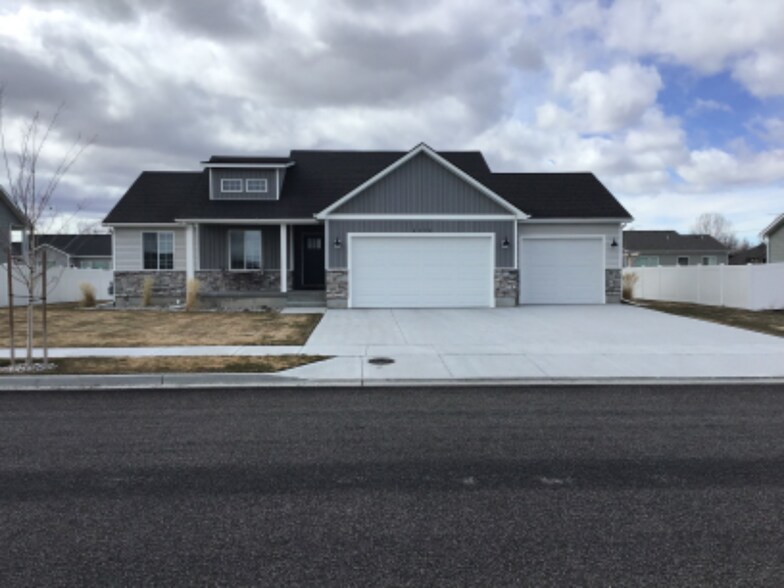 Building Photo - 4358 Atherton Wy